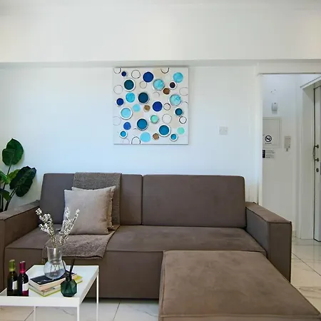 Phaedrus Living: Seaside Luxury Flat Lighthouse 66 *