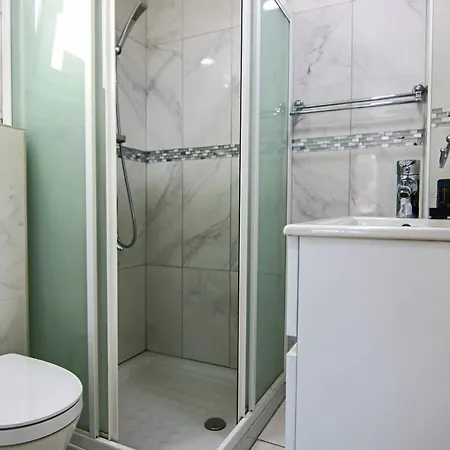 Phaedrus Living: Seaside Luxury Flat Lighthouse 66 פאפוס