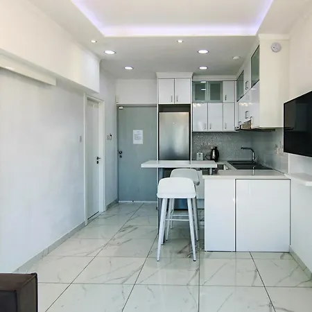 דירה Phaedrus Living: Seaside Luxury Flat Lighthouse 66 פאפוס