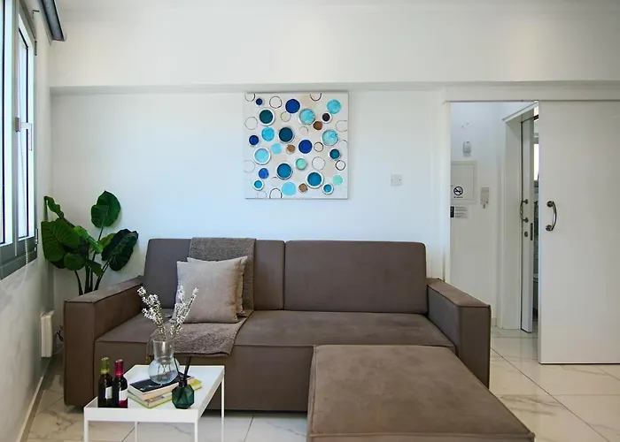 Phaedrus Living: Seaside Luxury Flat Lighthouse 66 *